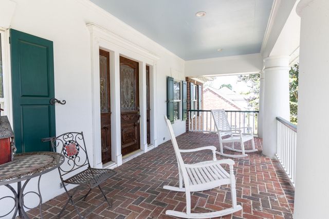 1301 Charlestown, Lake Charles, LA 70605