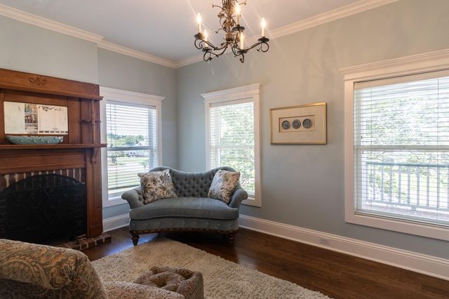 1301 Charlestown, Lake Charles, LA 70605