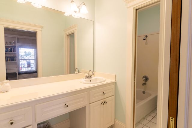 1301 Charlestown, Lake Charles, LA 70605