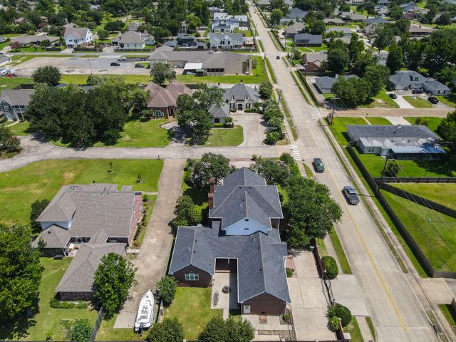 1301 Charlestown, Lake Charles, LA 70605
