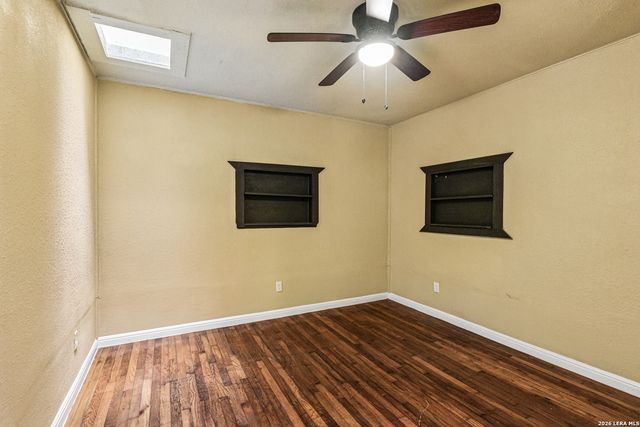 106 ROLLINS AVE, San Antonio, TX 78228