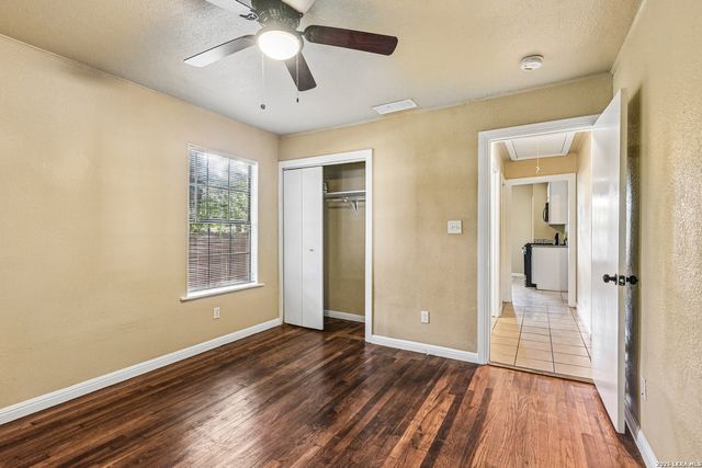 106 ROLLINS AVE, San Antonio, TX 78228