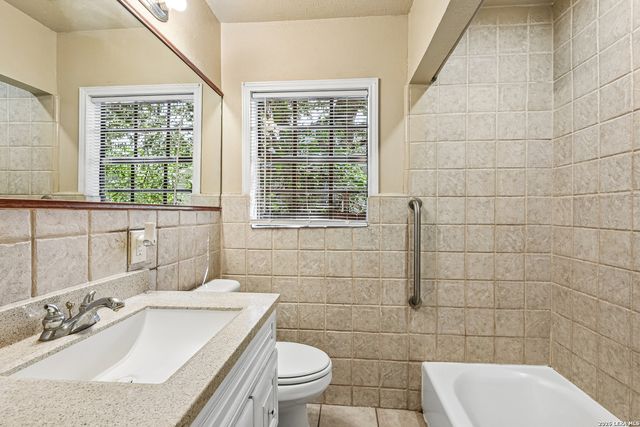 106 ROLLINS AVE, San Antonio, TX 78228