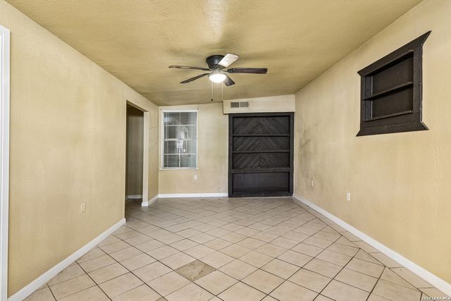 106 ROLLINS AVE, San Antonio, TX 78228