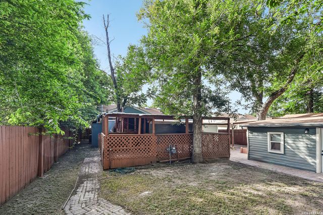 106 ROLLINS AVE, San Antonio, TX 78228