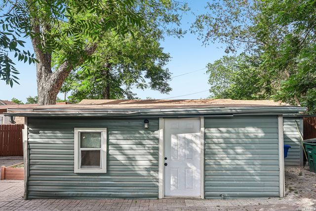 106 ROLLINS AVE, San Antonio, TX 78228
