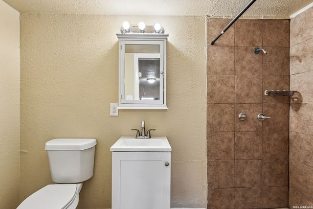 106 ROLLINS AVE, San Antonio, TX 78228