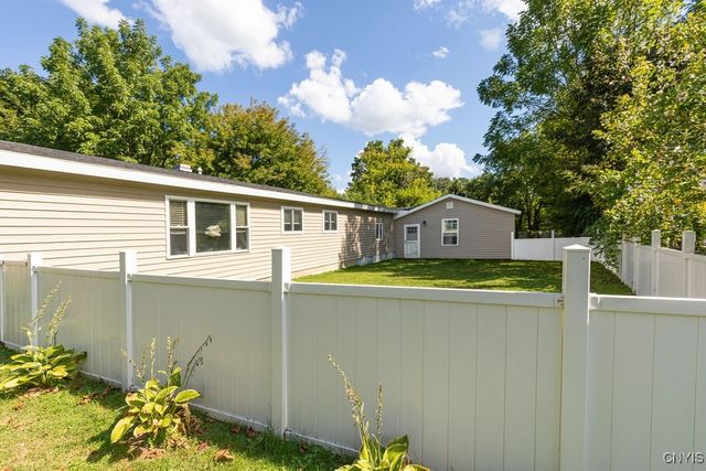 3086 High Road, Lysander, NY 13027