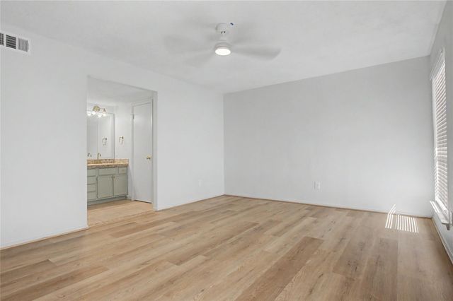 9423 Bollingbrook Drive, Houston, TX 77083