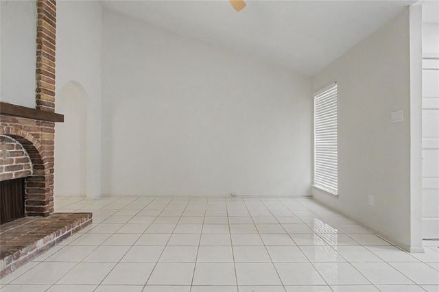 9423 Bollingbrook Drive, Houston, TX 77083