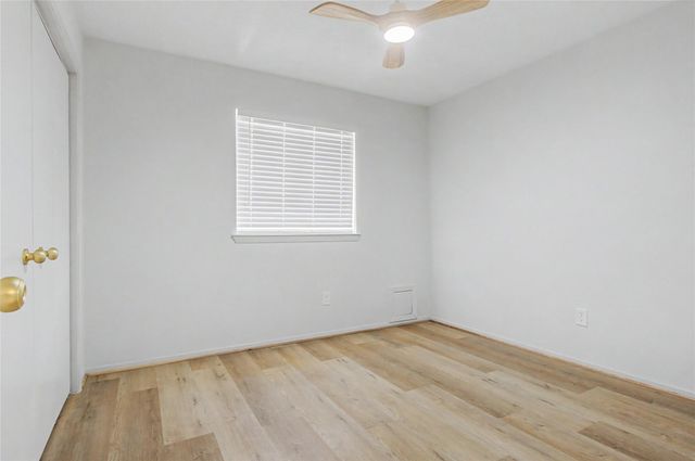 9423 Bollingbrook Drive, Houston, TX 77083