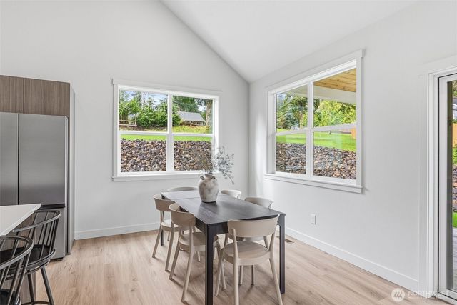 117 Red Hawk Drive, Castle Rock, WA 98611