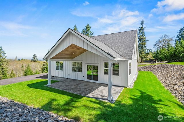 117 Red Hawk Drive, Castle Rock, WA 98611