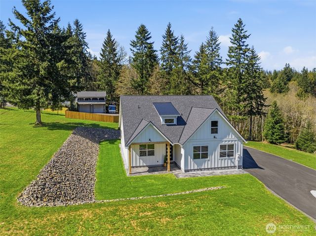 117 Red Hawk Drive, Castle Rock, WA 98611