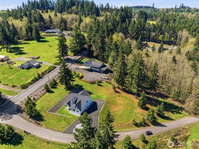 117 Red Hawk Drive, Castle Rock, WA 98611