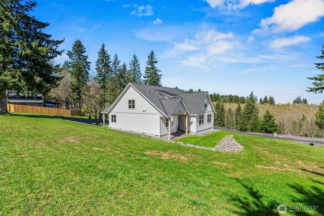 117 Red Hawk Drive, Castle Rock, WA 98611