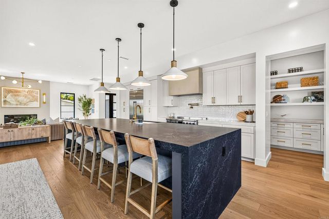 1376 Tennis Club Drive, Encinitas, CA 92024