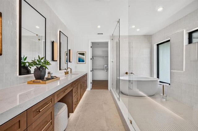 1376 Tennis Club Drive, Encinitas, CA 92024