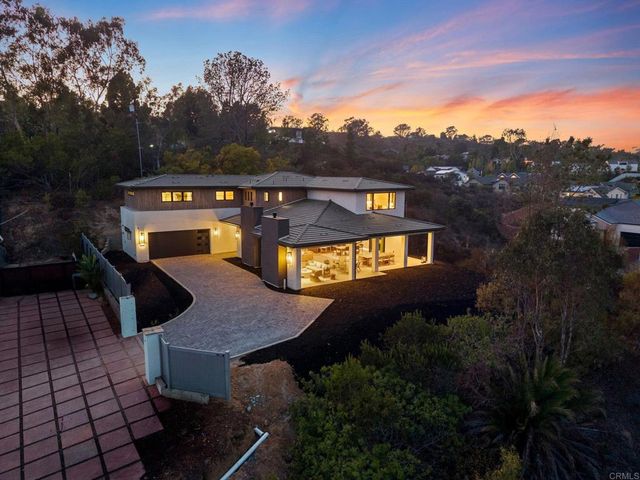 1376 Tennis Club Drive, Encinitas, CA 92024