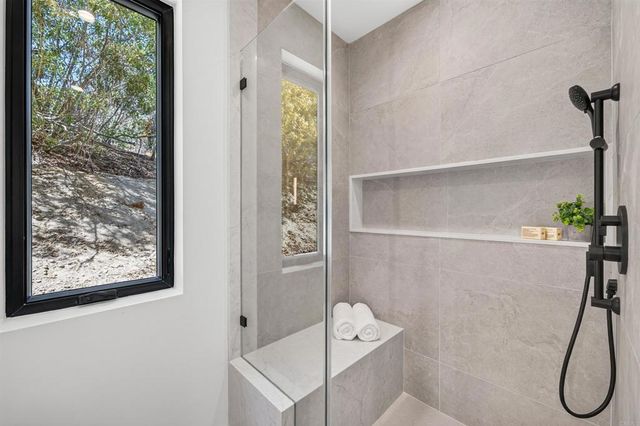 1376 Tennis Club Drive, Encinitas, CA 92024