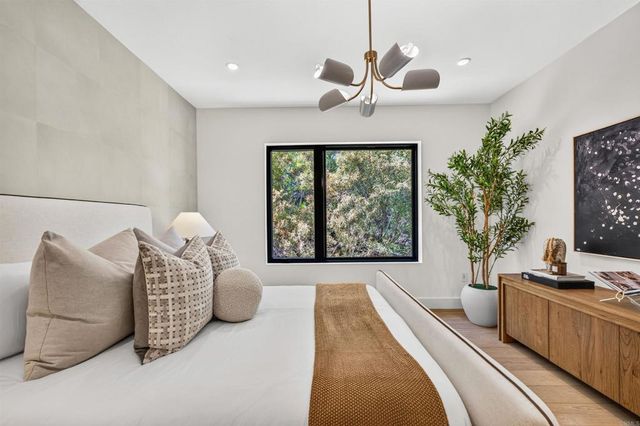 1376 Tennis Club Drive, Encinitas, CA 92024