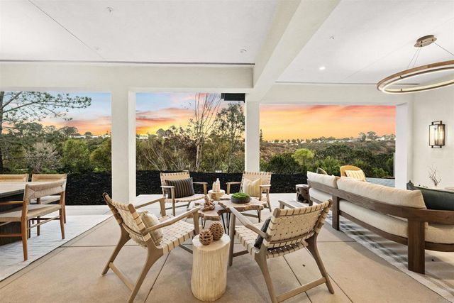 1376 Tennis Club Drive, Encinitas, CA 92024