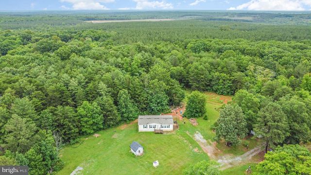 1206 CHOPPING RD, Mineral, VA 23117