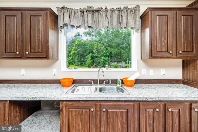 1206 CHOPPING RD, Mineral, VA 23117