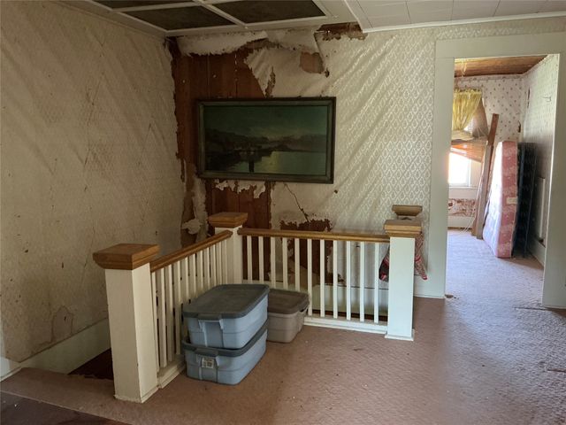 300 E Grand Avenue, Comanche, TX 76442