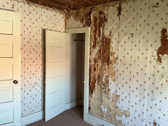 300 E Grand Avenue, Comanche, TX 76442