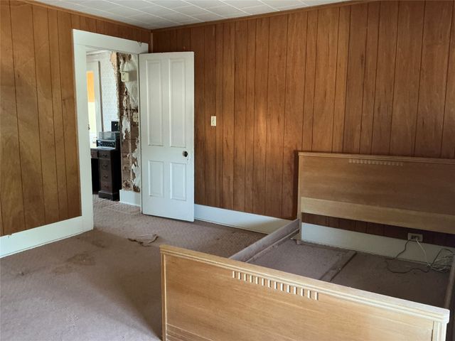 300 E Grand Avenue, Comanche, TX 76442