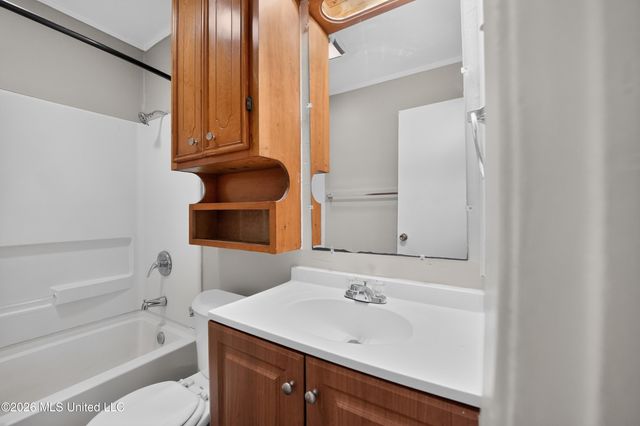 438 Queen Julianna Lane, Jackson, MS 39209
