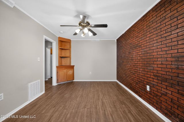 438 Queen Julianna Lane, Jackson, MS 39209