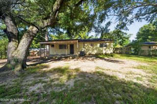 438 Queen Julianna Lane, Jackson, MS 39209