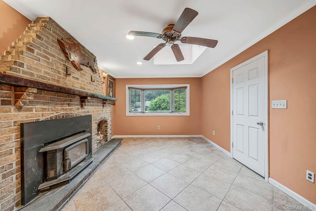 35 Scout Trail, Ridge, NY 11961