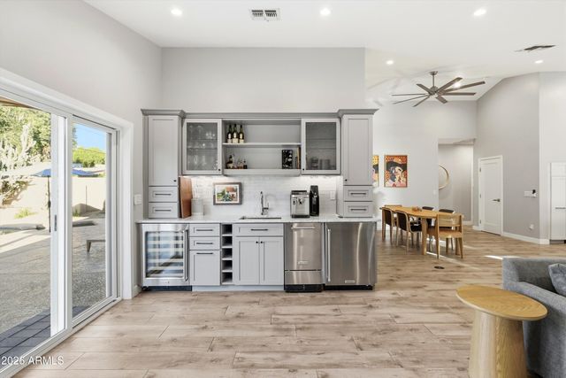 406 W COLTER Street, Phoenix, AZ 85013