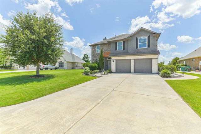 235 N Waterstone Drive, Montgomery, TX 77356