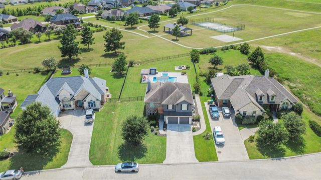 235 N Waterstone Drive, Montgomery, TX 77356