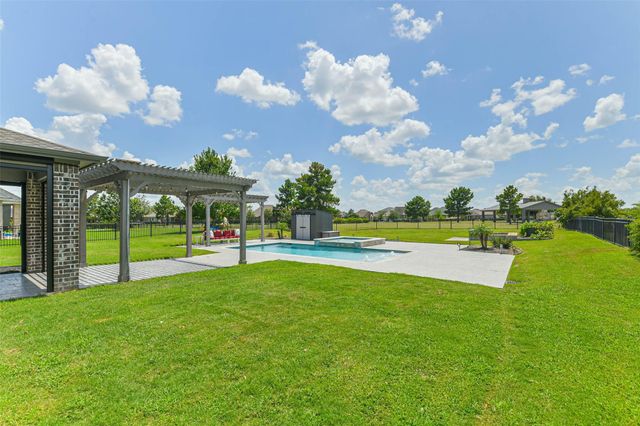235 N Waterstone Drive, Montgomery, TX 77356