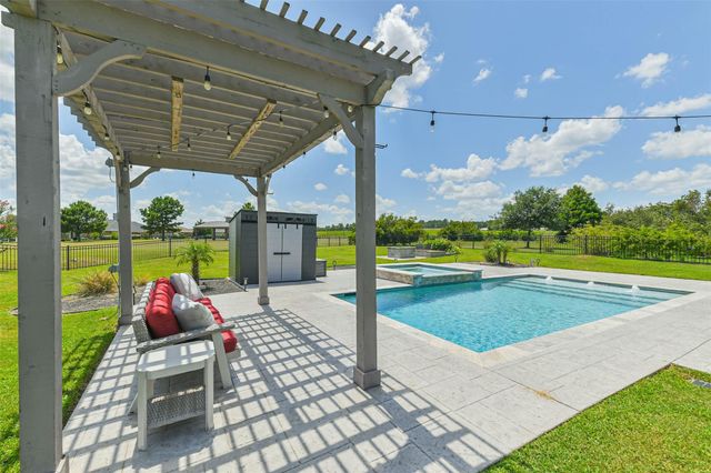 235 N Waterstone Drive, Montgomery, TX 77356