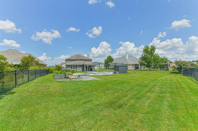 235 N Waterstone Drive, Montgomery, TX 77356