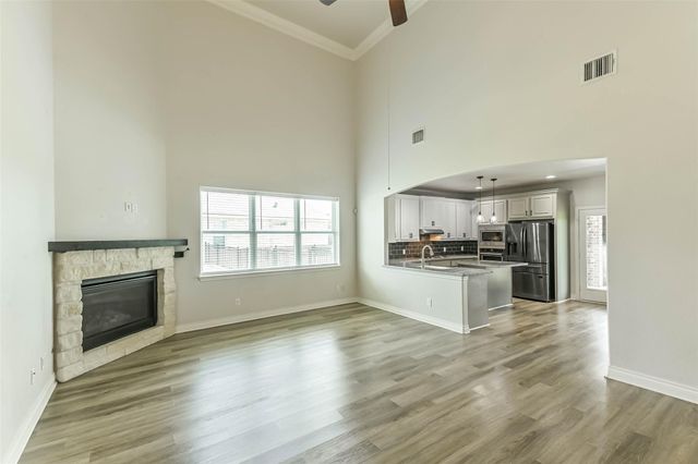 235 N Waterstone Drive, Montgomery, TX 77356