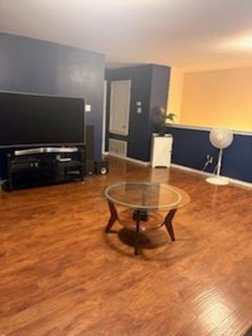408 Mossy Rock DR, Hutto, TX 78634