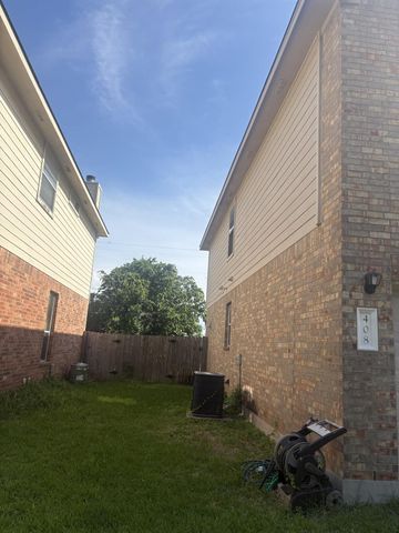 408 Mossy Rock DR, Hutto, TX 78634