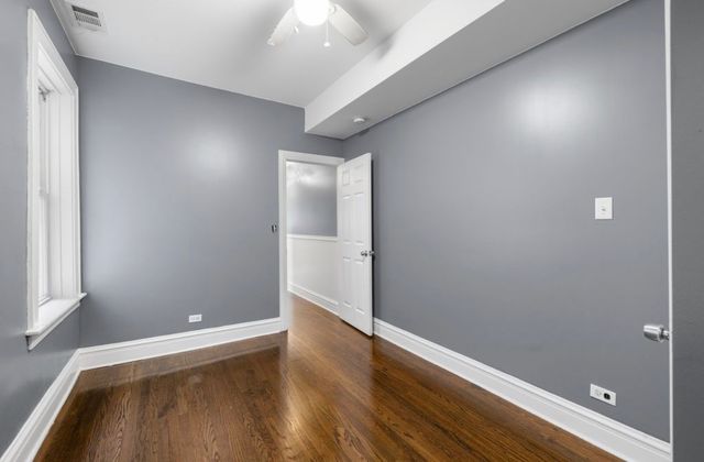 8222 S Maryland Avenue, Chicago, IL 60619