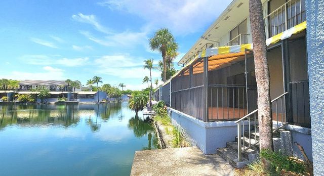 16504 Bridge End Road 16504, Miami Lakes, FL 33014
