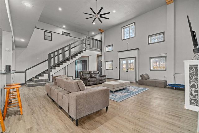 9414 Greenton Road, Odessa, MO 64076