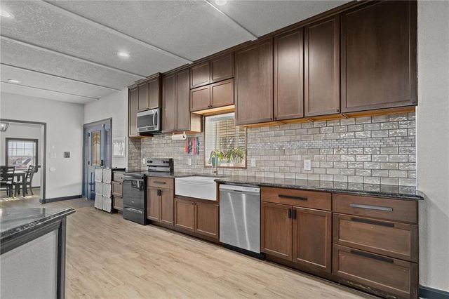 9414 Greenton Road, Odessa, MO 64076