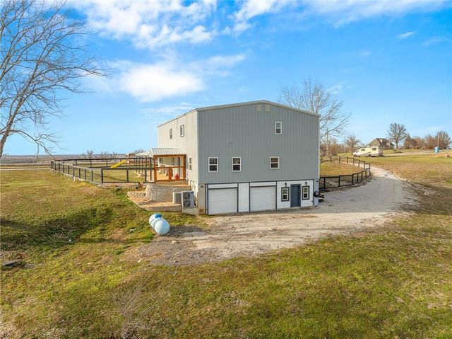 9414 Greenton Road, Odessa, MO 64076