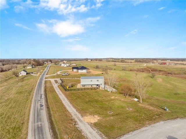 9414 Greenton Road, Odessa, MO 64076